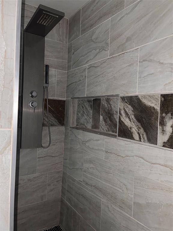 737 ASH Street, Burleson, TX 76028