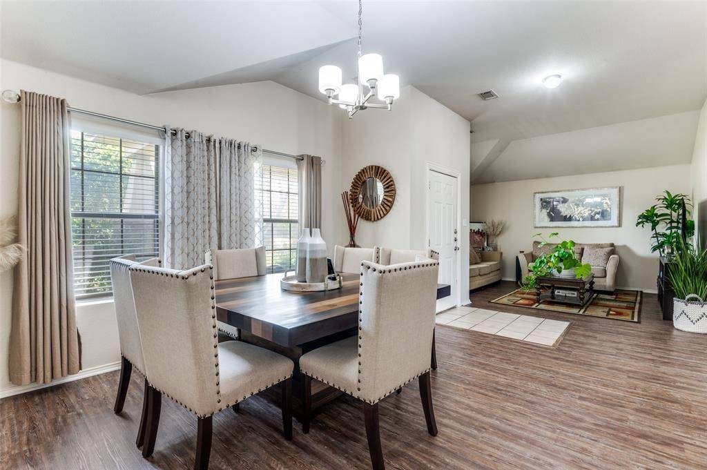 1107 Inglewood Drive, Mansfield, TX 76063