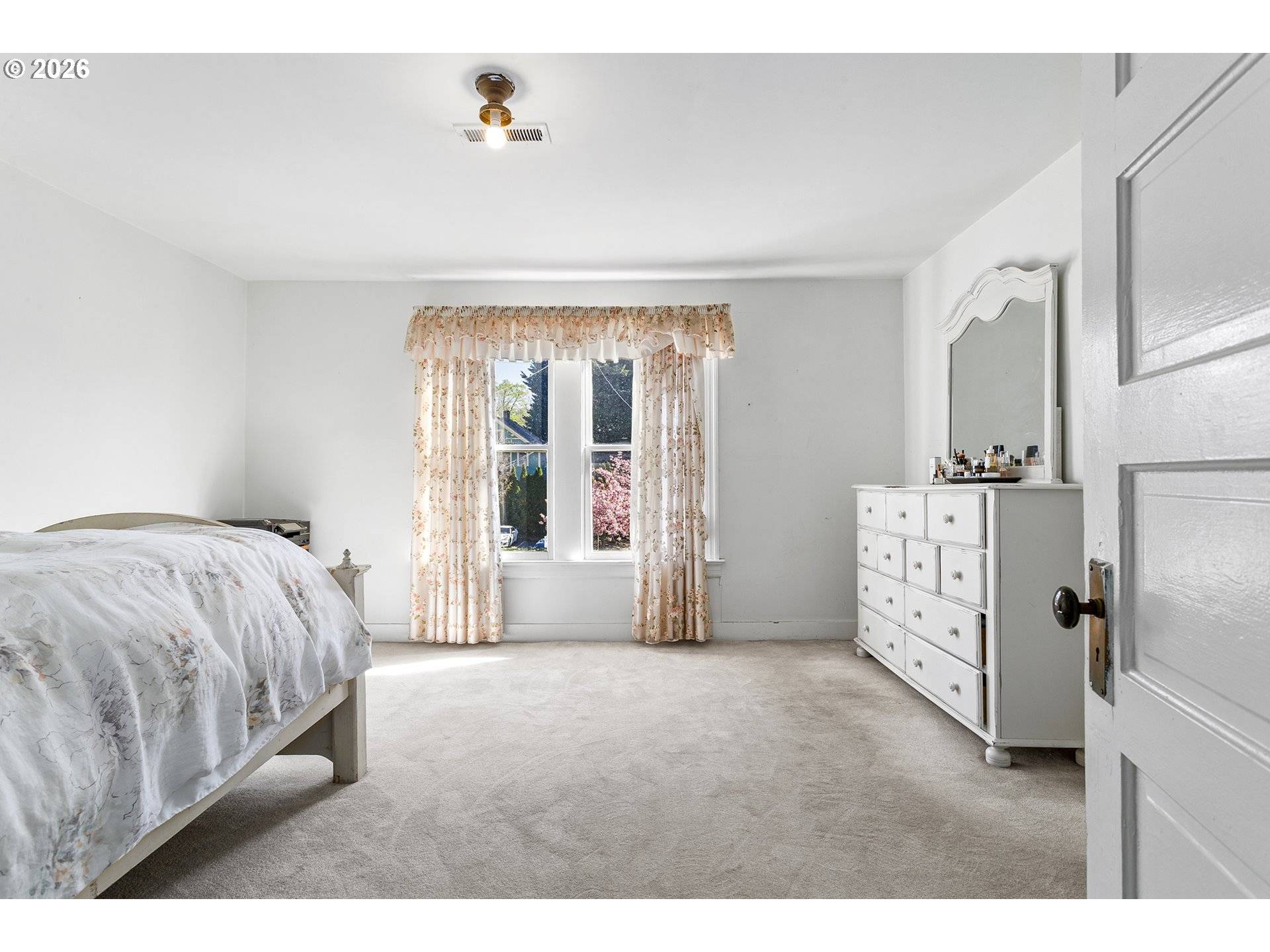 3027 SE BELMONT ST, Portland, OR 97214