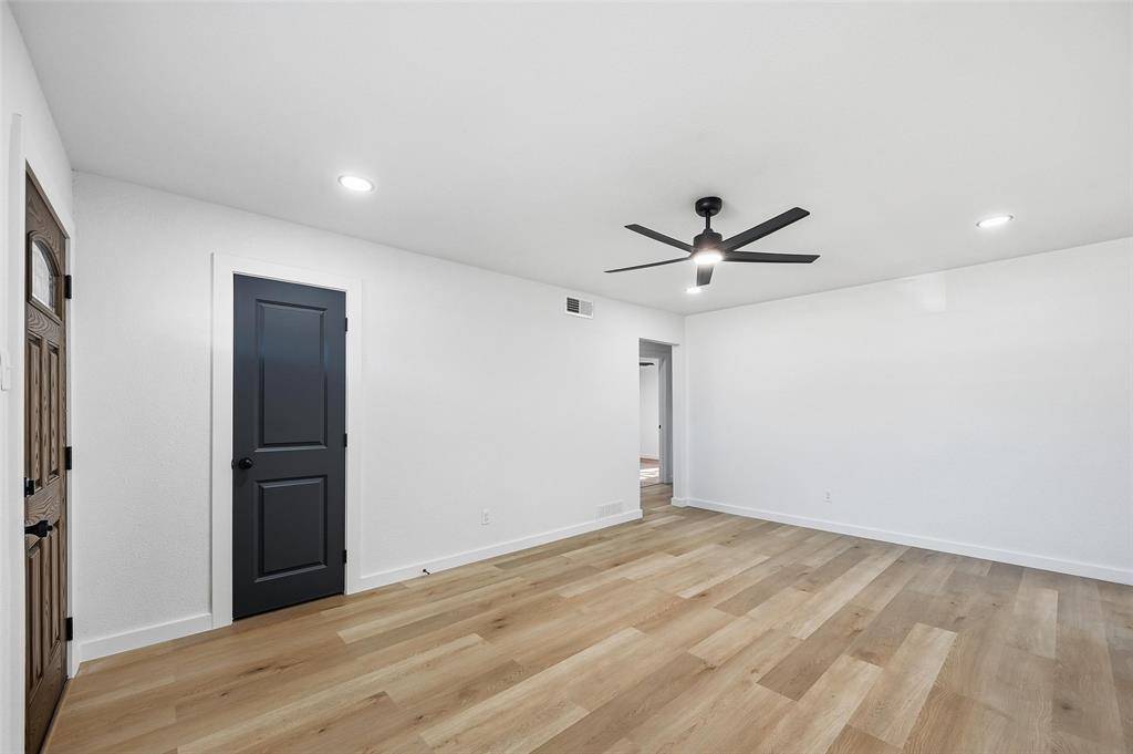 11004 Delford Circle, Dallas, TX 75228