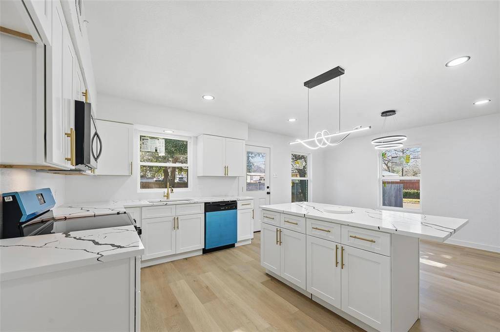 11004 Delford Circle, Dallas, TX 75228