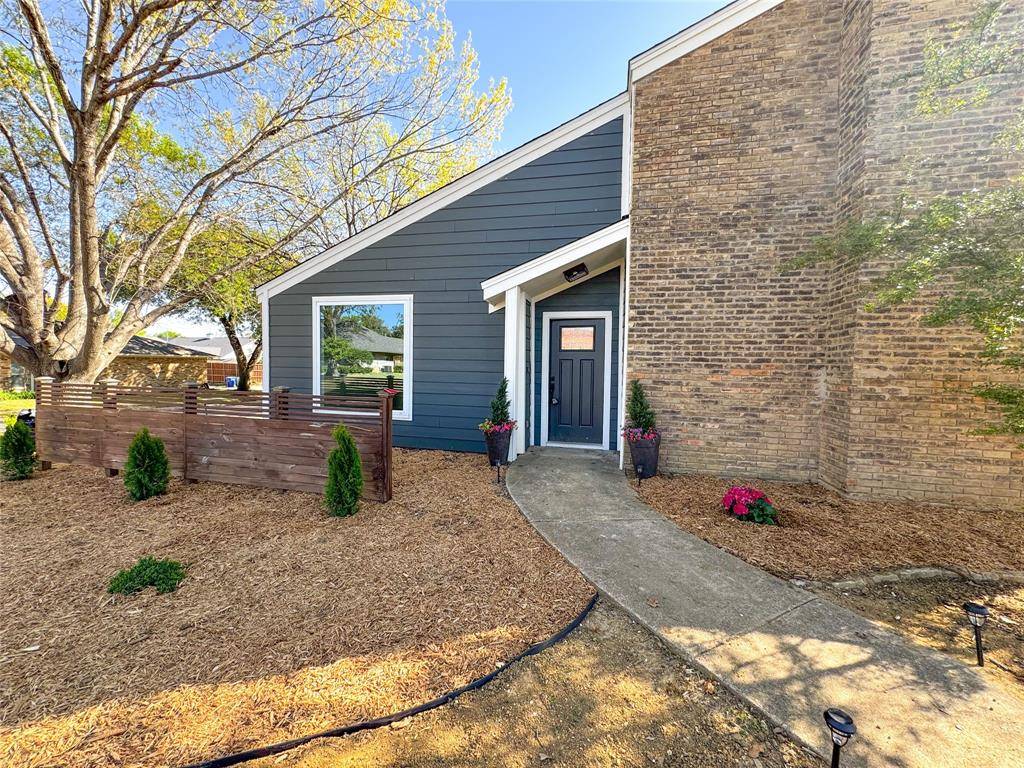 1129 Yorkshire Drive, Carrollton, TX 75007