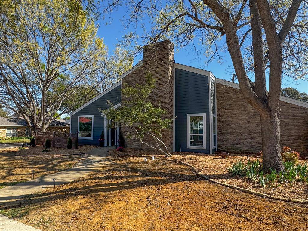 1129 Yorkshire Drive, Carrollton, TX 75007