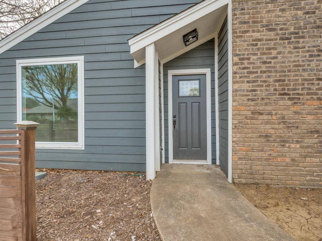 1129 Yorkshire Drive, Carrollton, TX 75007