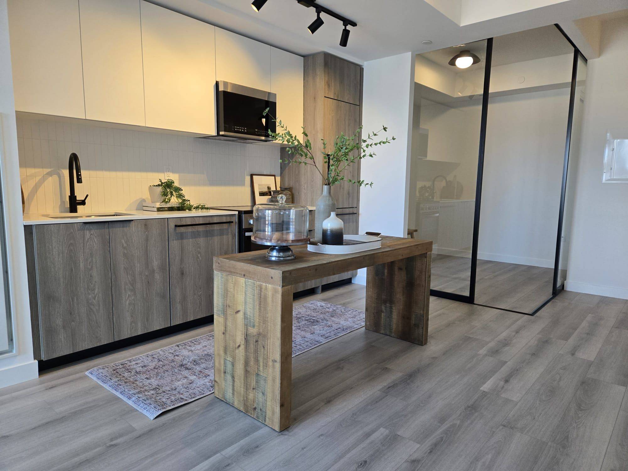 1635 MILITARY TRL #210, Toronto E10, ON M1C 1B2