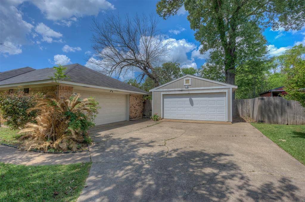 1911 Landau Lane, Bossier City, LA 71111