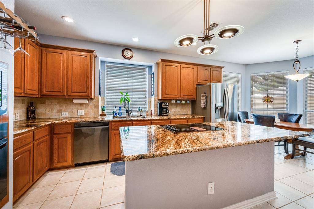 8421 Parkdale Drive, North Richland Hills, TX 76182