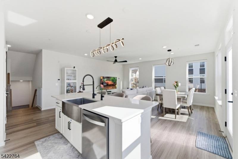 5 Sadie Cir #5201, Union Twp., NJ 07083