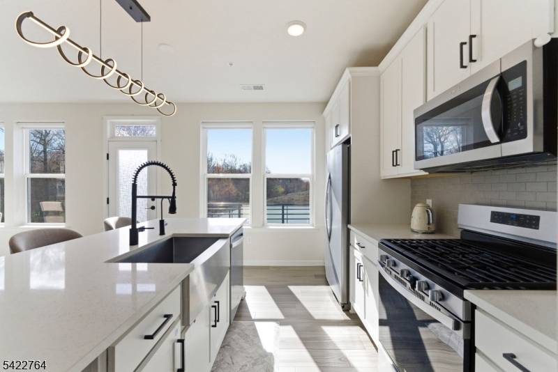 5 Sadie Cir #5201, Union Twp., NJ 07083