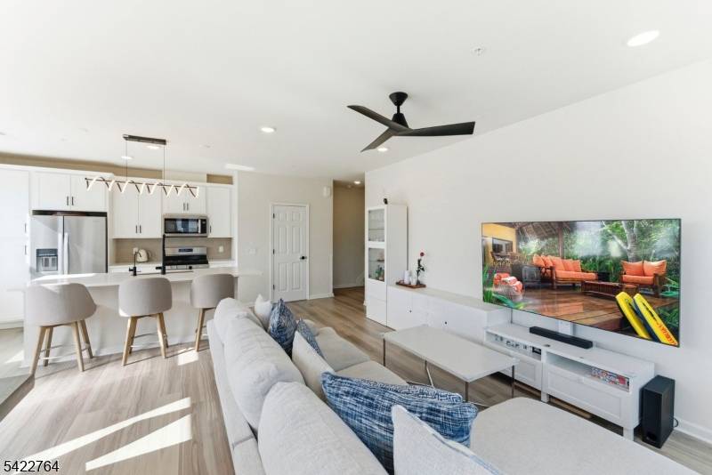 5 Sadie Cir #5201, Union Twp., NJ 07083