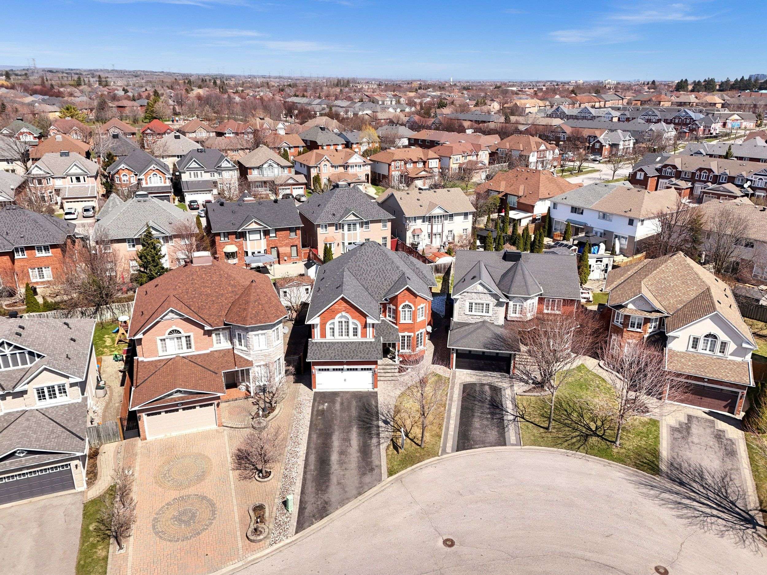 128 Bowles DR, Ajax, ON L1T 4C2