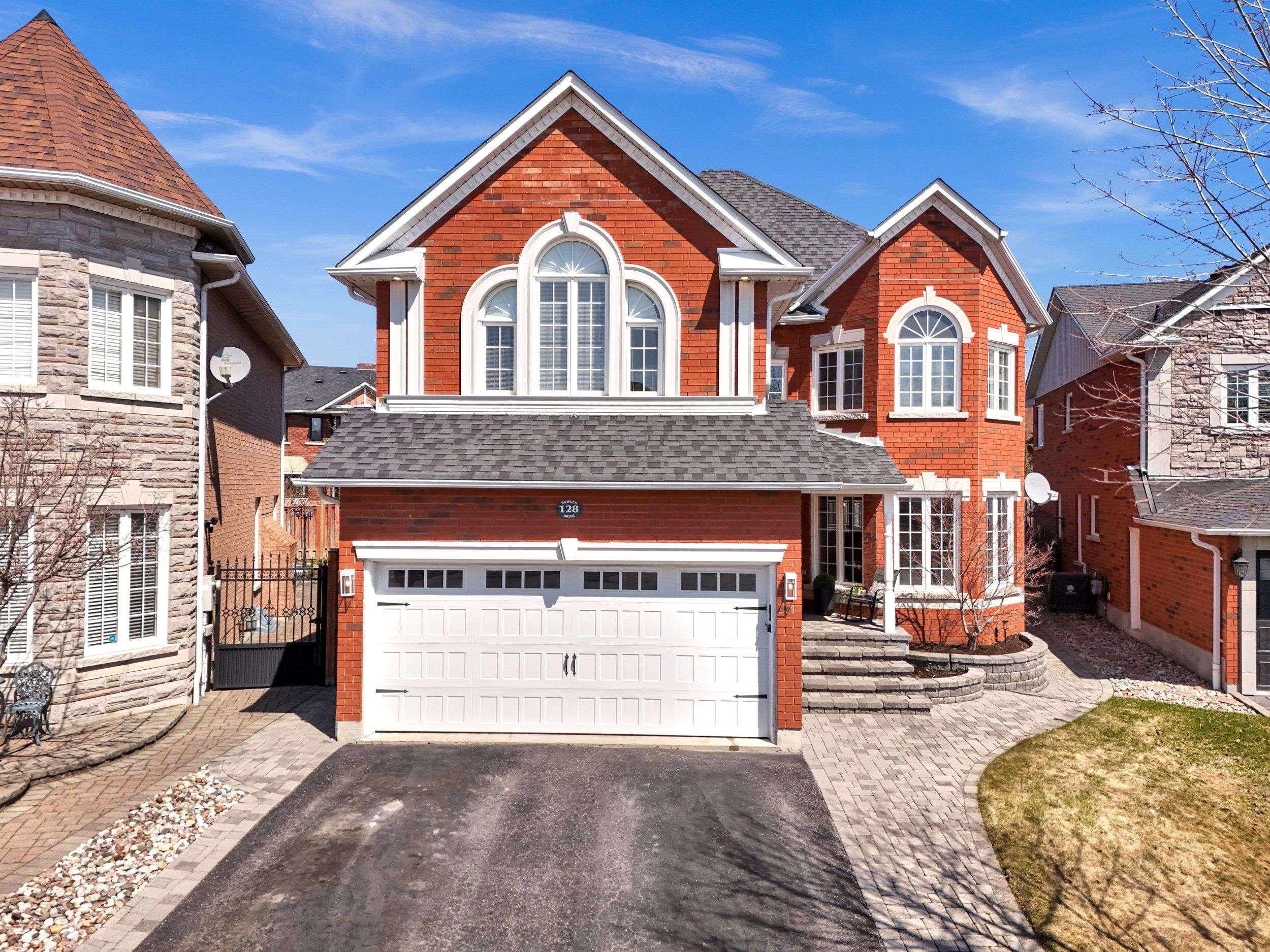 128 Bowles DR, Ajax, ON L1T 4C2