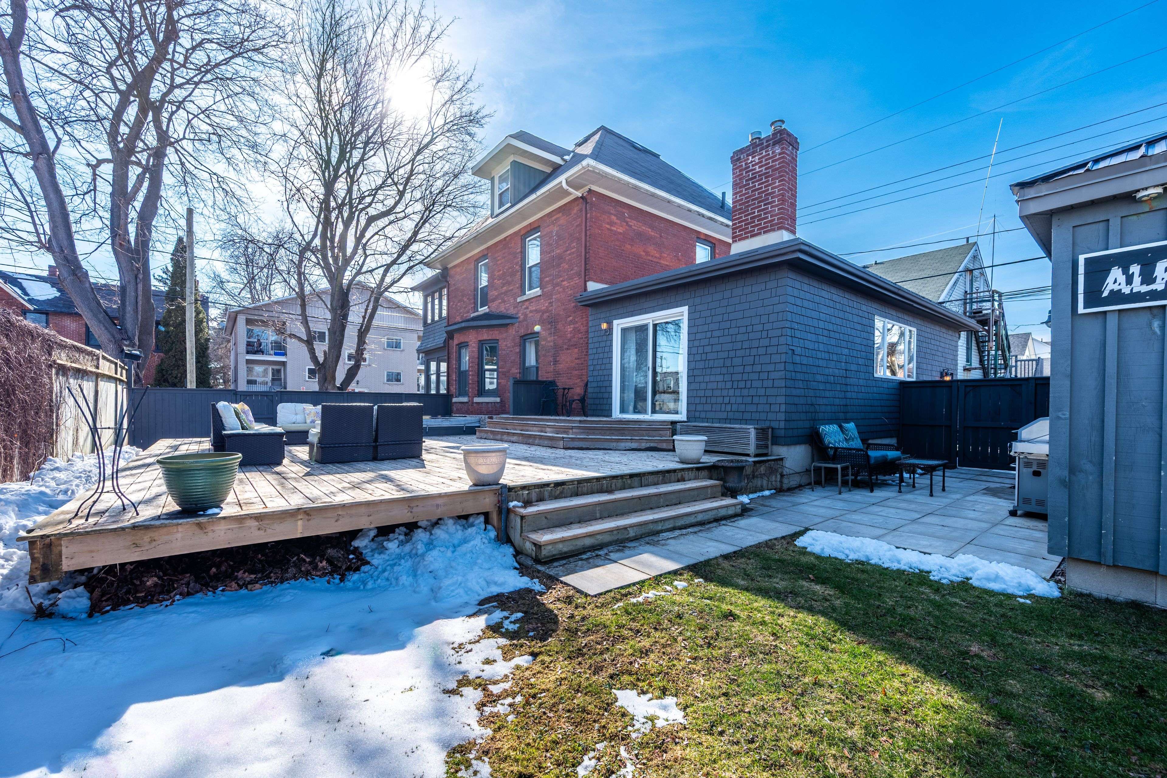 145 Charles ST N, Gananoque, ON K7G 1T9