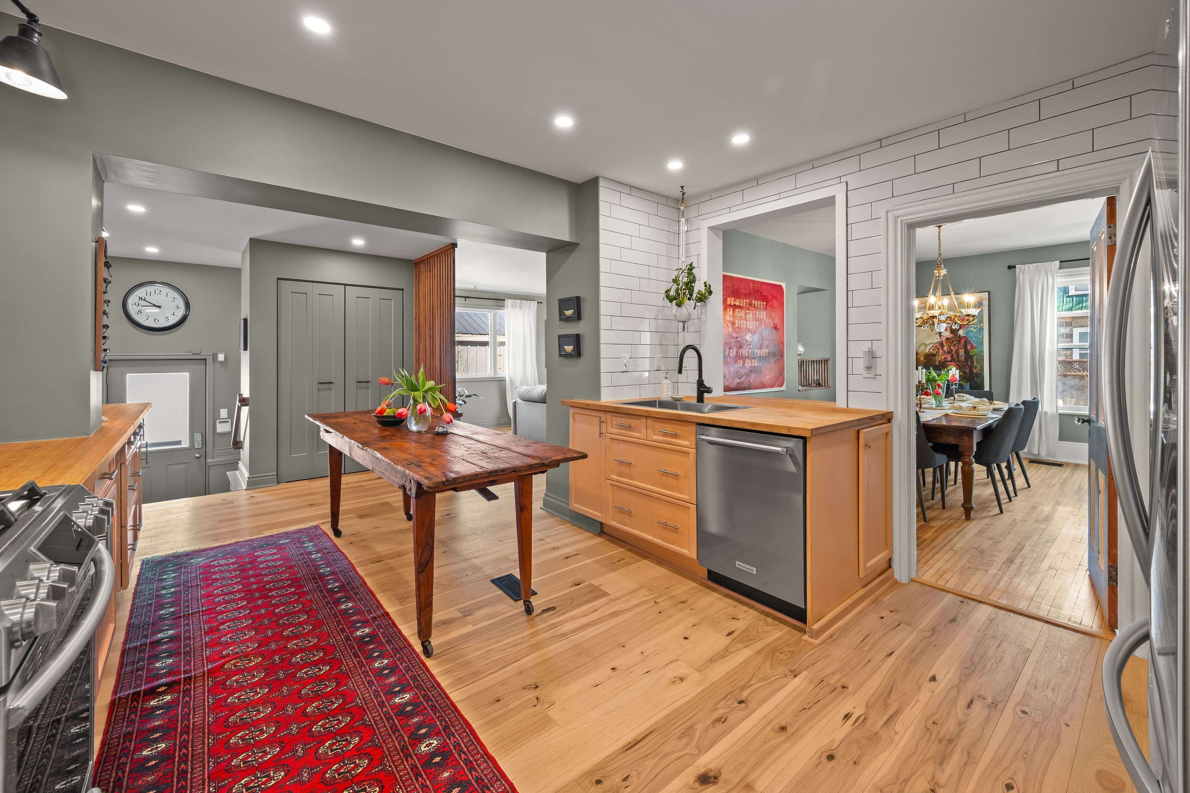 145 Charles ST N, Gananoque, ON K7G 1T9