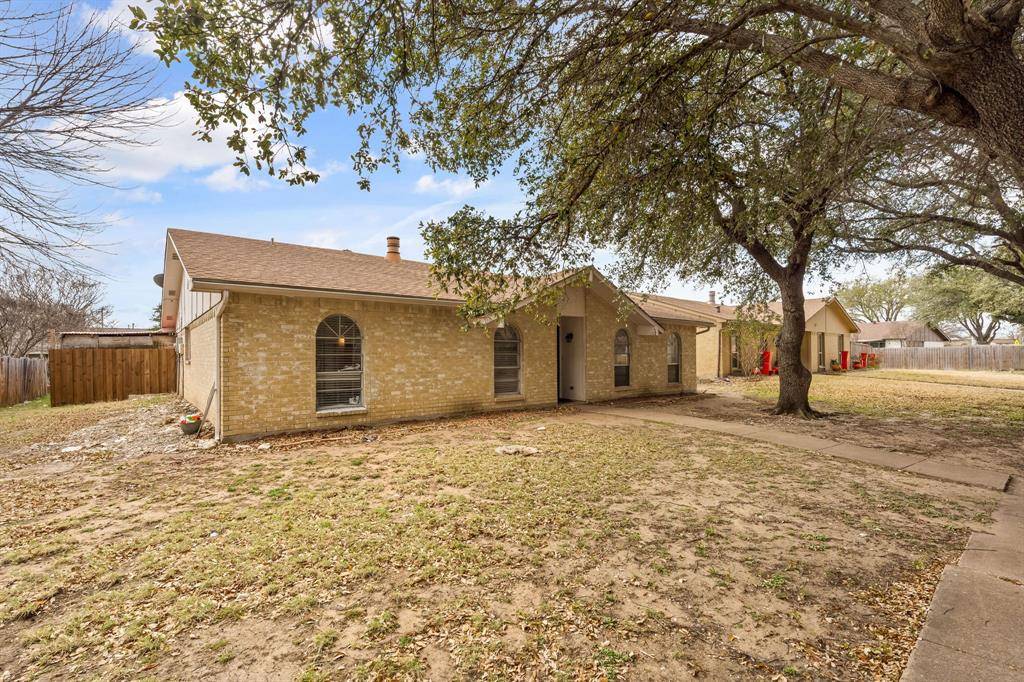 2918 Pinewood Drive, Garland, TX 75044