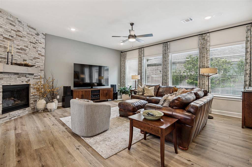 4810 Emerald Grove, Arlington, TX 76005