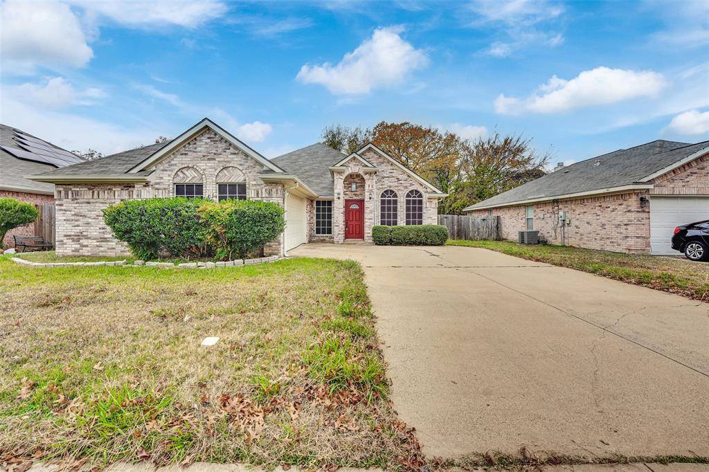 4507 Stones River Road, Grand Prairie, TX 75052
