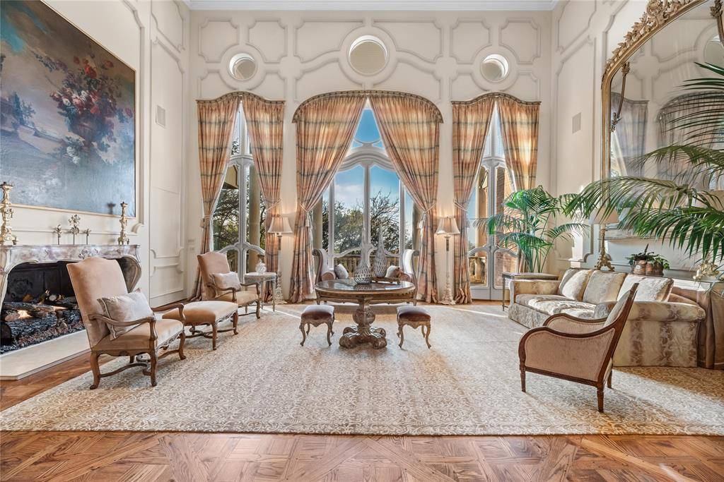 3004 W Shadow Drive, Arlington, TX 76006