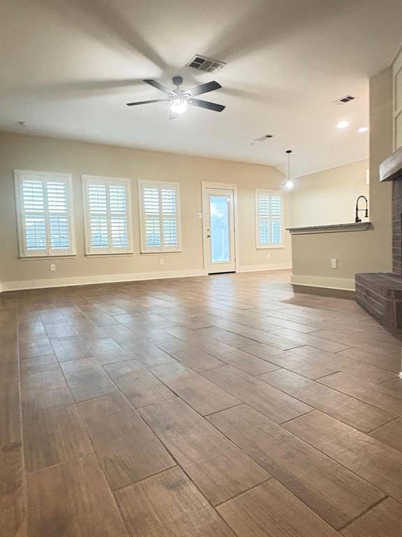 1221 Crooked Creek Court, Midlothian, TX 76065