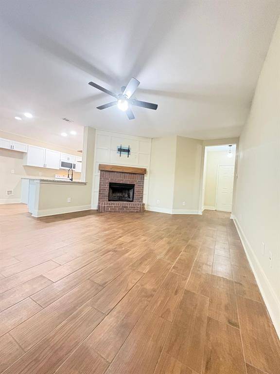 1221 Crooked Creek Court, Midlothian, TX 76065