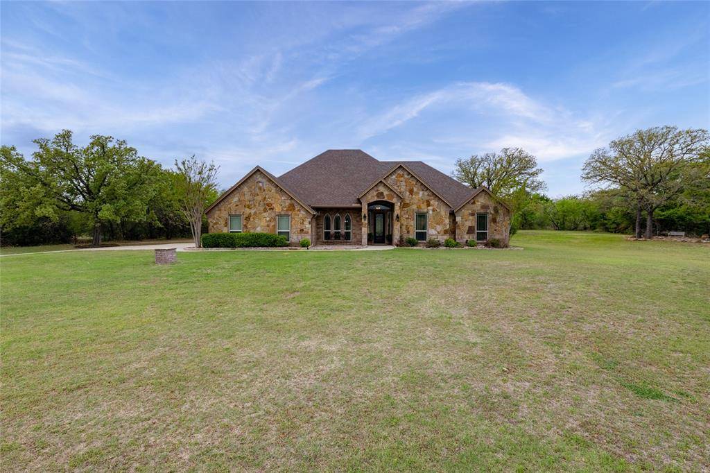 208 Ellis Creek Drive, Weatherford, TX 76085
