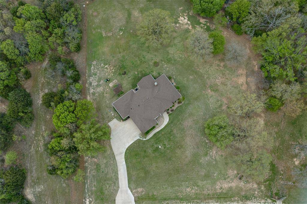 208 Ellis Creek Drive, Weatherford, TX 76085