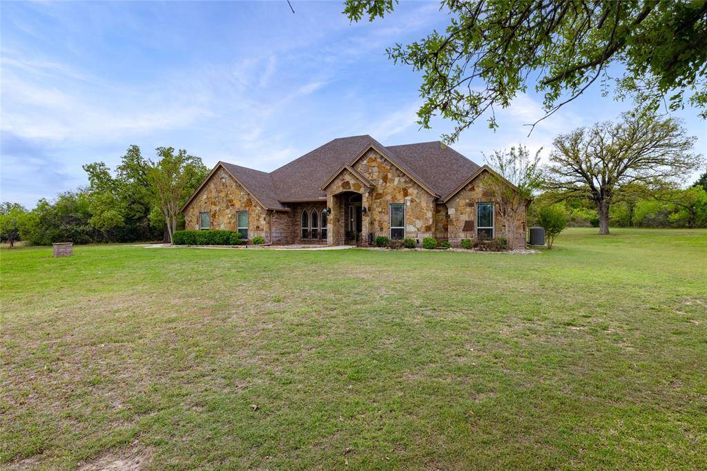 208 Ellis Creek Drive, Weatherford, TX 76085