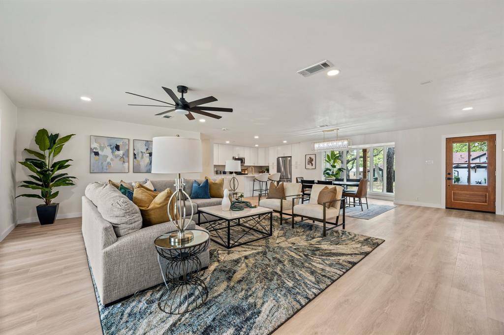 1724 Westridge Drive, Hurst, TX 76054