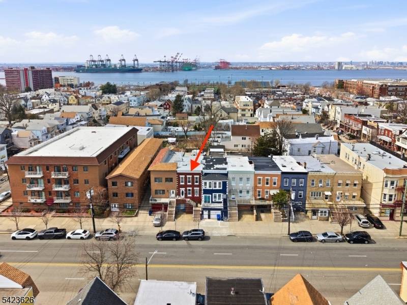 659 Kennedy Blvd, Bayonne City, NJ 07002