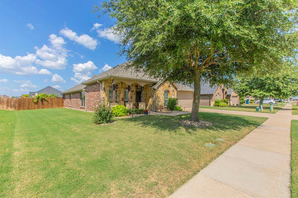 125 Sumac Drive, Waxahachie, TX 75165