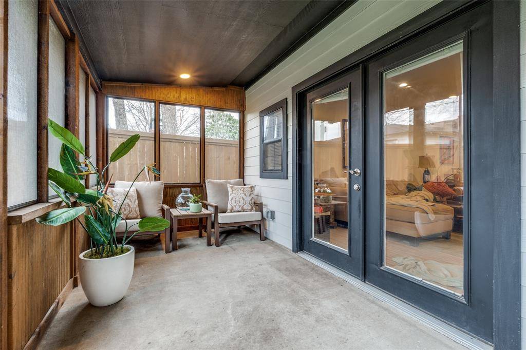 711 Hollywood Avenue, Dallas, TX 75208