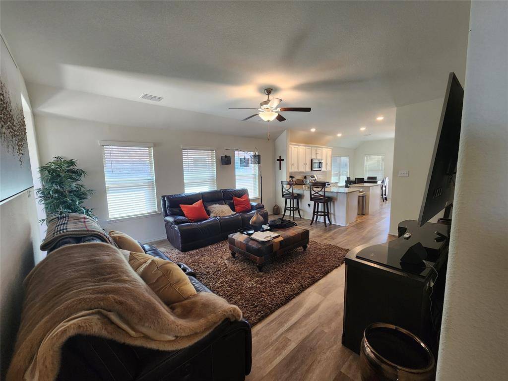 4027 Bighorn Drive, Forney, TX 75126