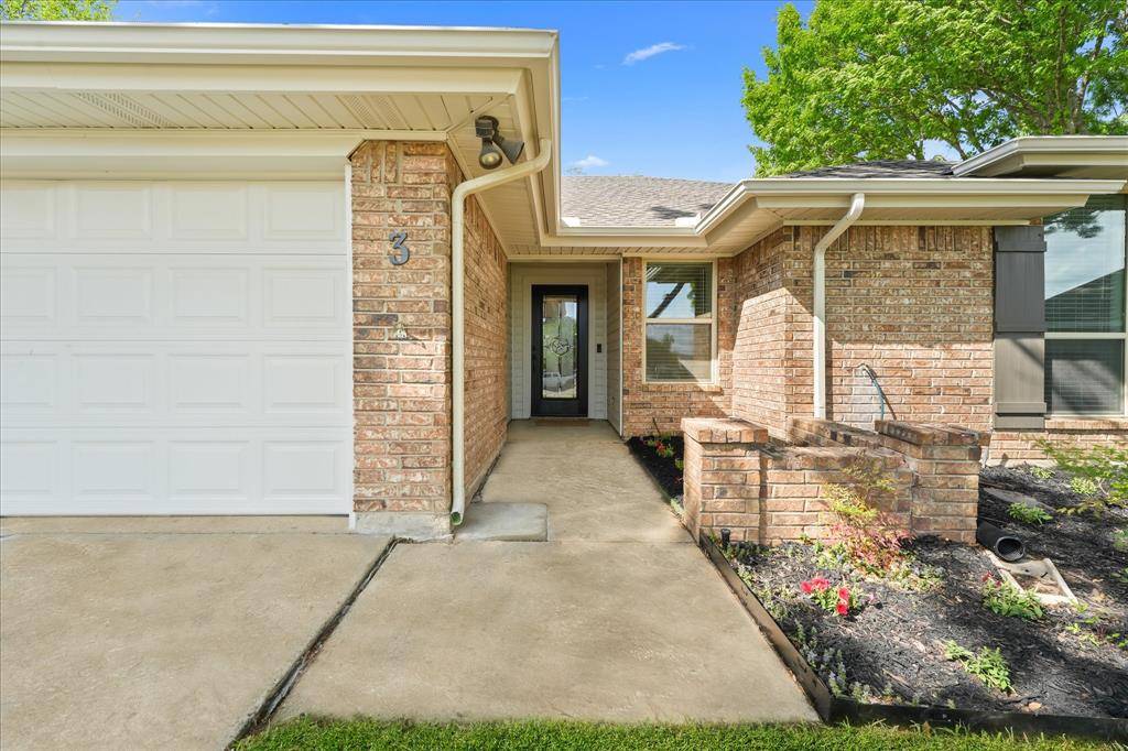 3 Hastings Court, Mansfield, TX 76063