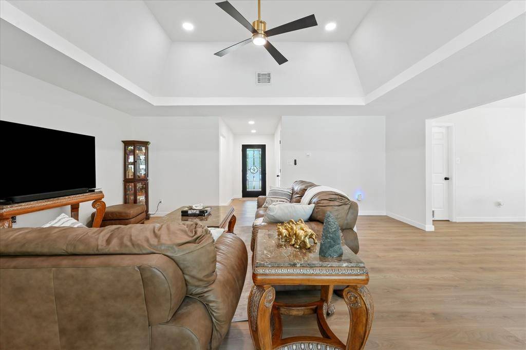 3 Hastings Court, Mansfield, TX 76063