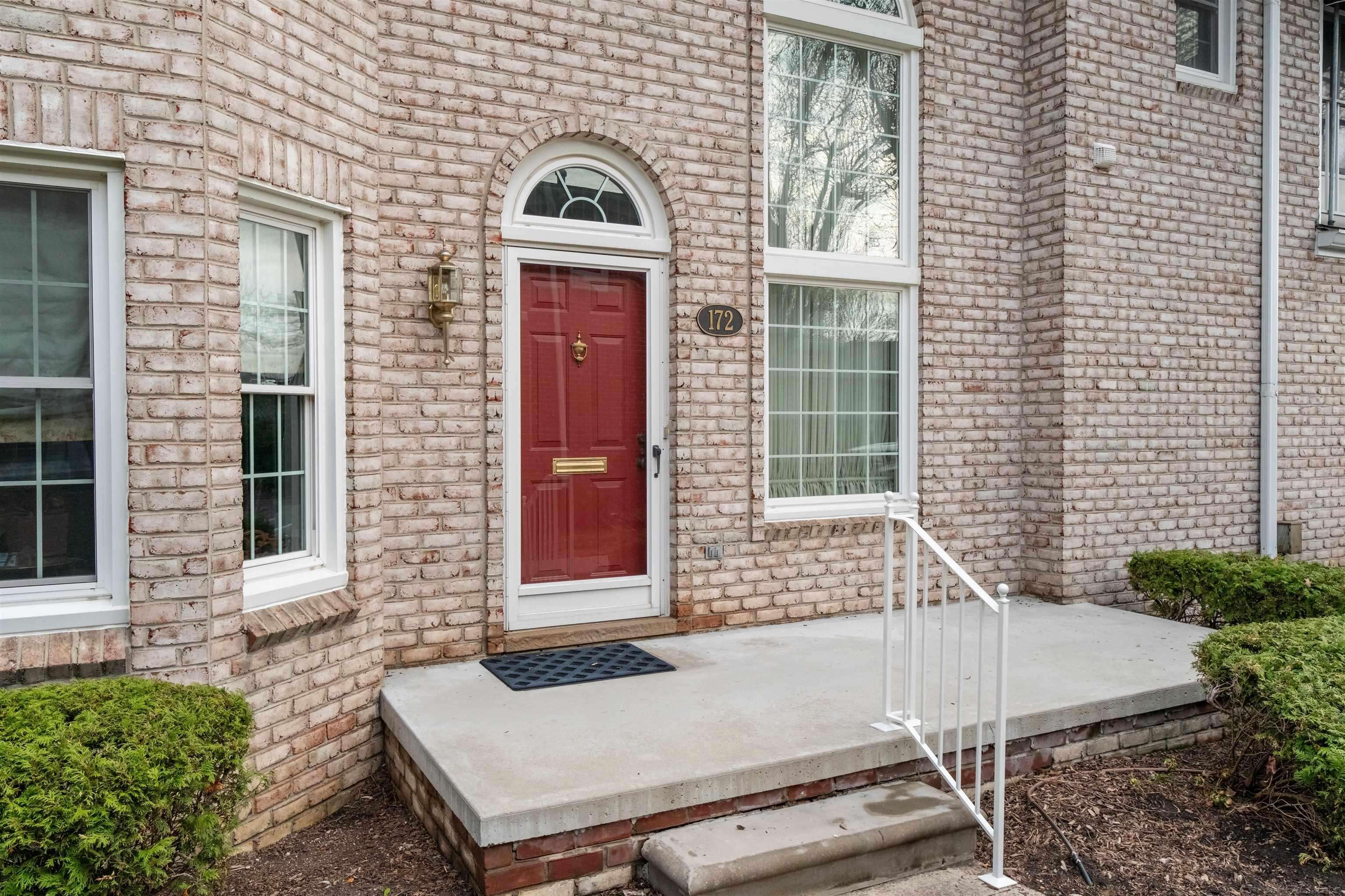 172 Windwood Pointe AVE, St Clair Shores, MI 48080