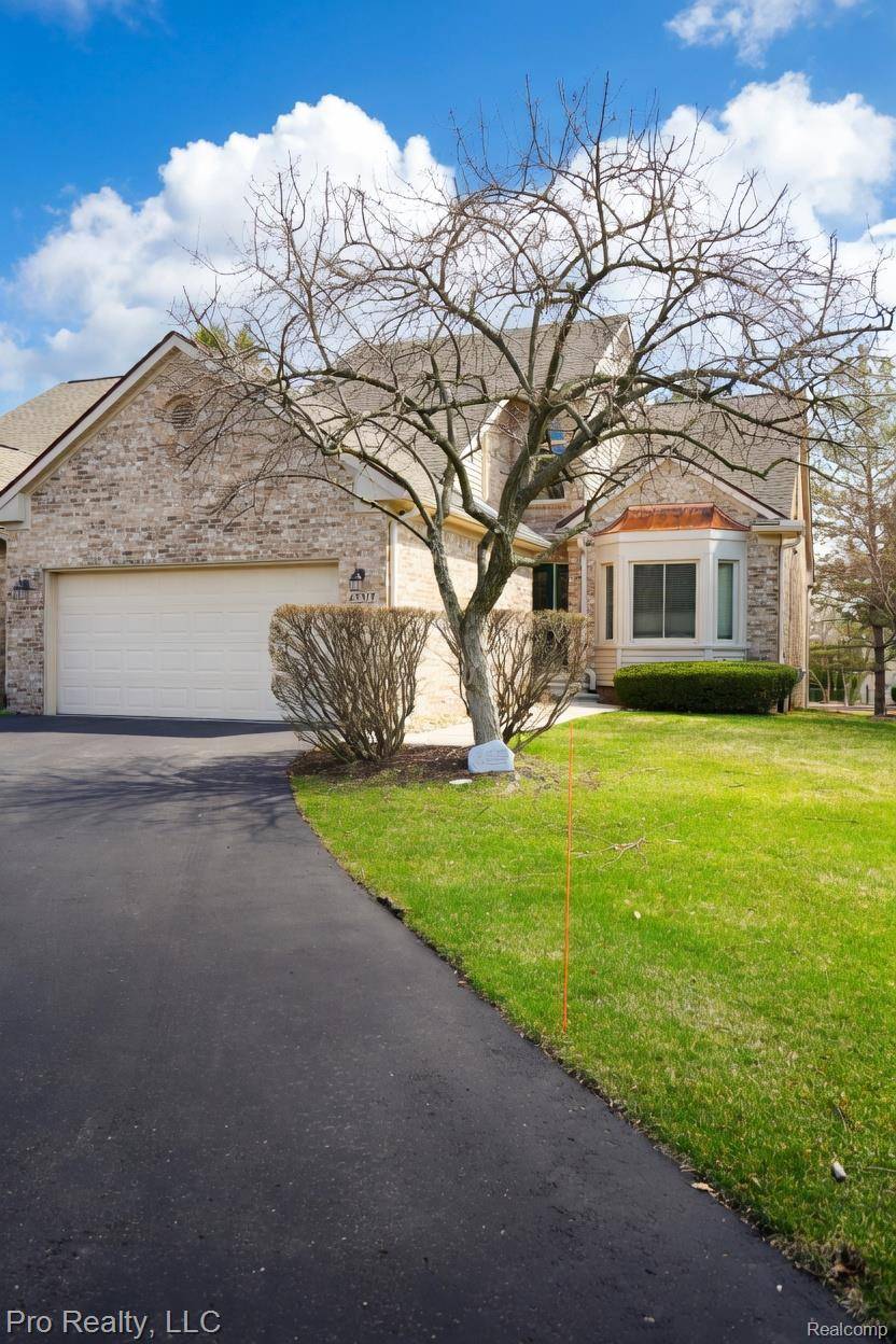 45317 Stonehedge DR, Plymouth Charter Township, MI 48170
