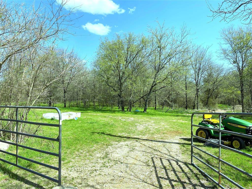 307 County Road 2350, Streetman, TX 75859