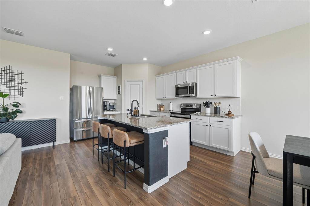 6940 Waterloo Lane, Fort Worth, TX 76179