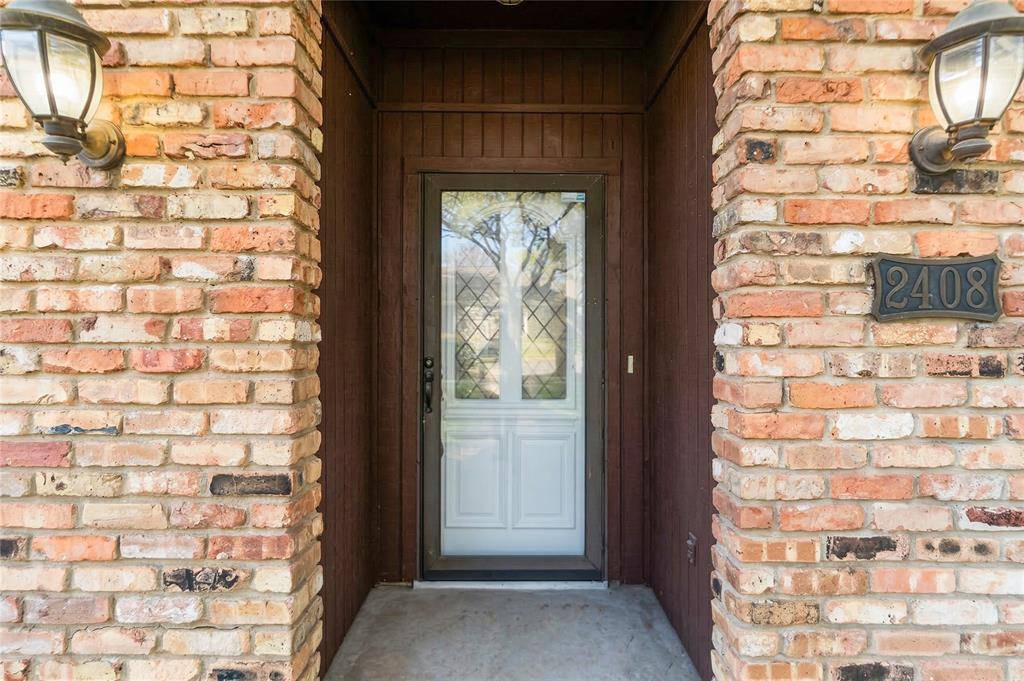 2408 Castle Street, Irving, TX 75038