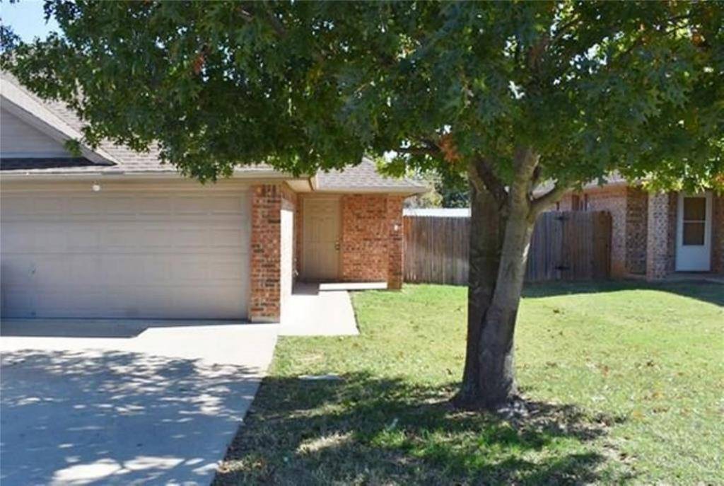 760-764 Stribling Circle, Azle, TX 76020