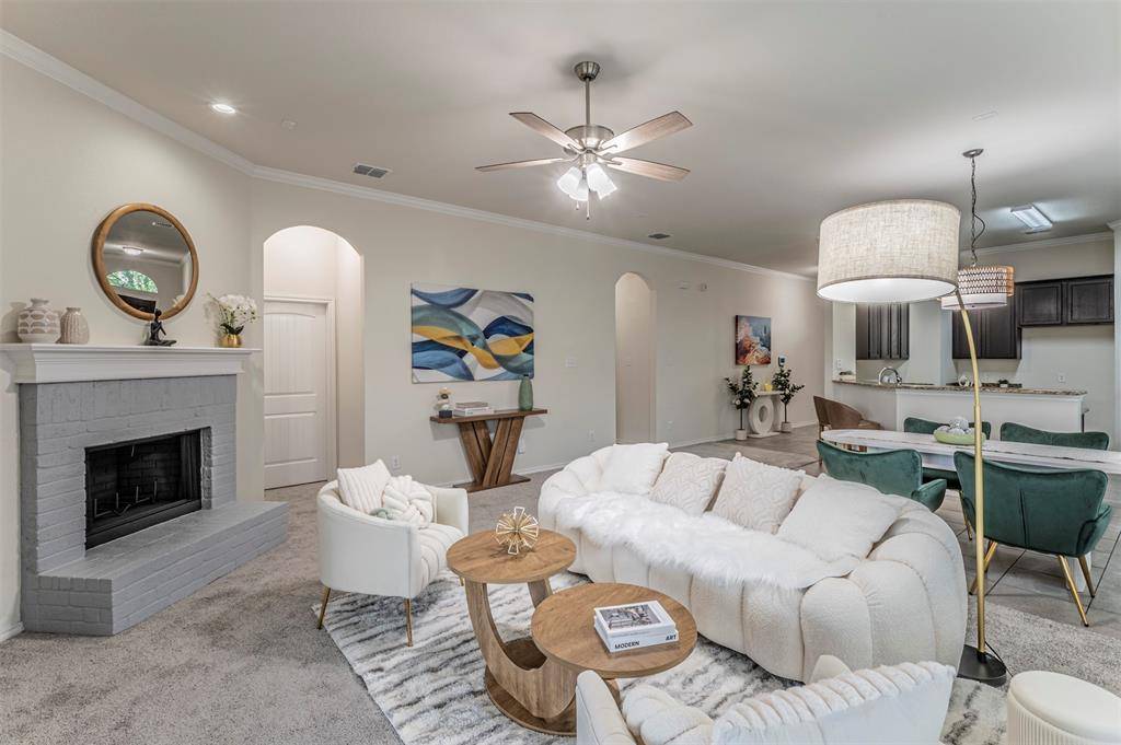 414 Lucky Landing Drive, Wilmer, TX 75172