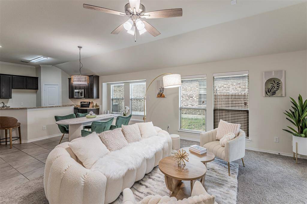 414 Lucky Landing Drive, Wilmer, TX 75172