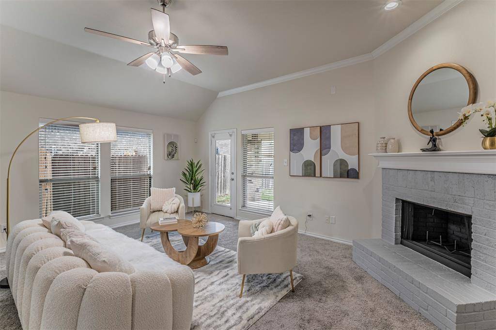 414 Lucky Landing Drive, Wilmer, TX 75172