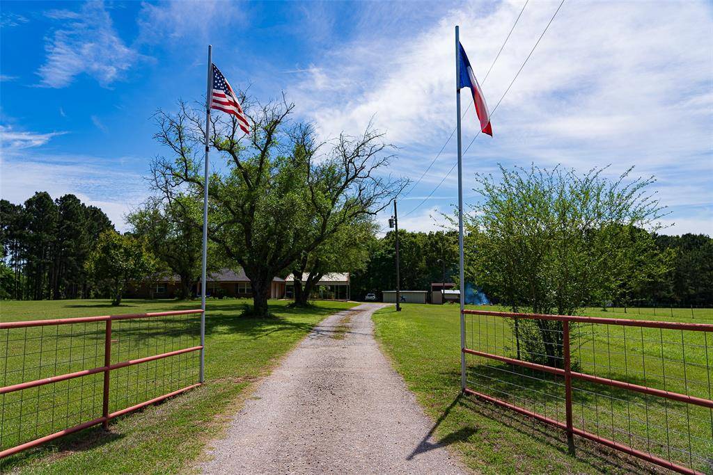 2029 W State Highway 294, Elkhart, TX 75839