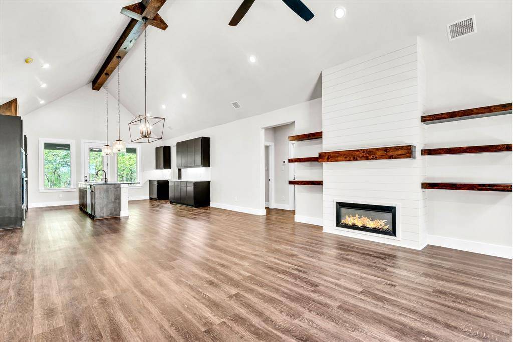 391 Slate Rock Road, Ennis, TX 75119