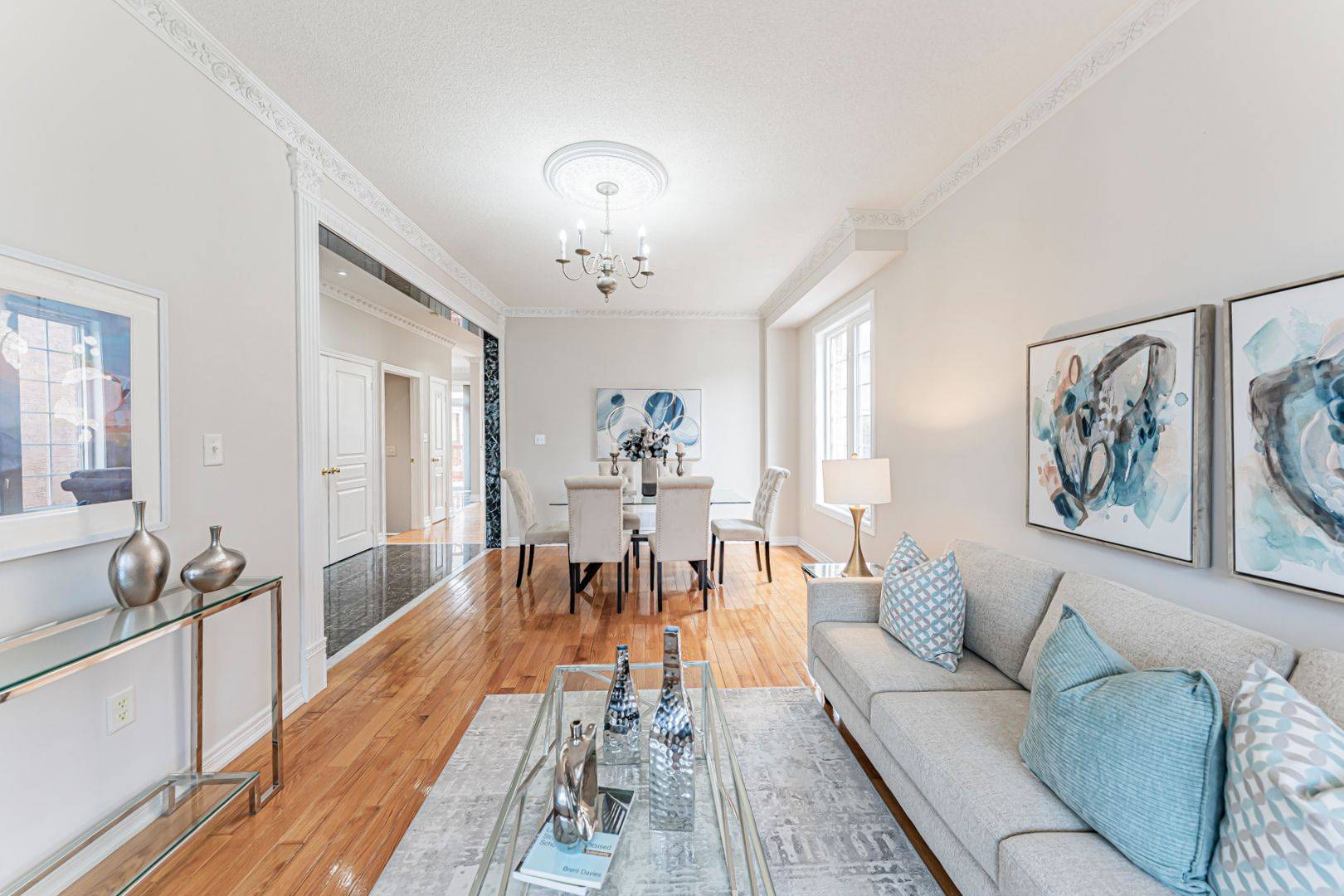 33 Kingshill RD, Richmond Hill, ON L4E 4B1