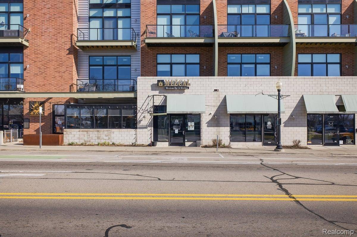 211 E 9 Mile RD #313, Ferndale, MI 48220