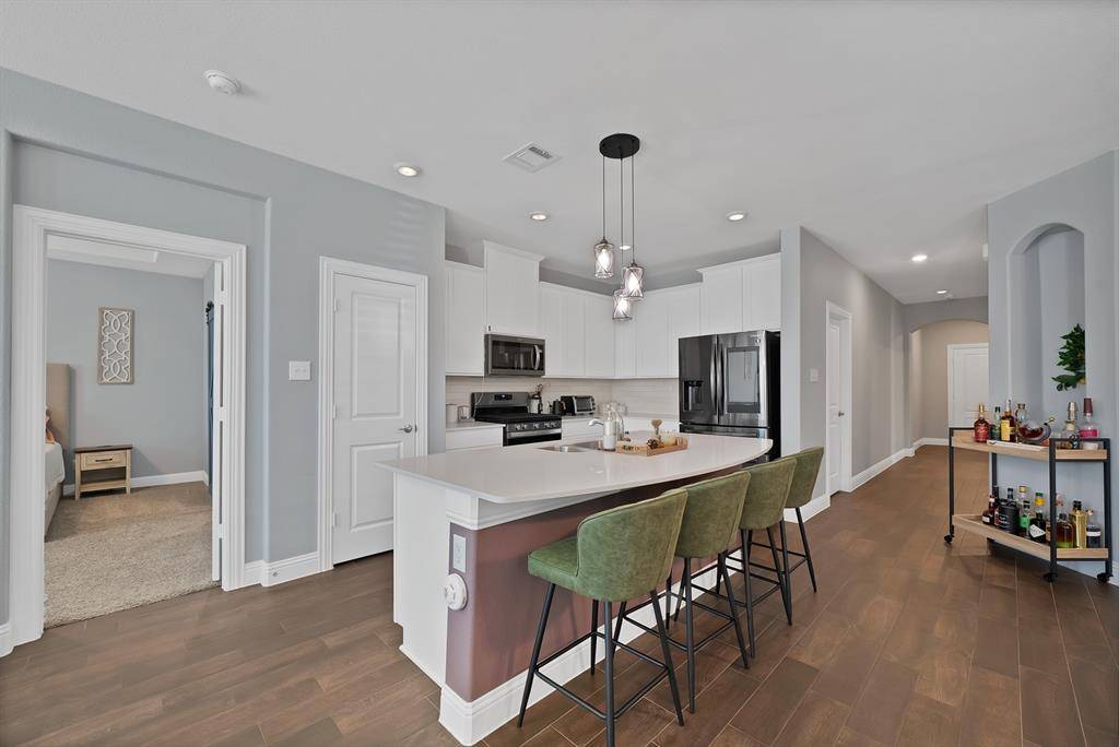 10928 Canyon Mine Drive, Aubrey, TX 76227