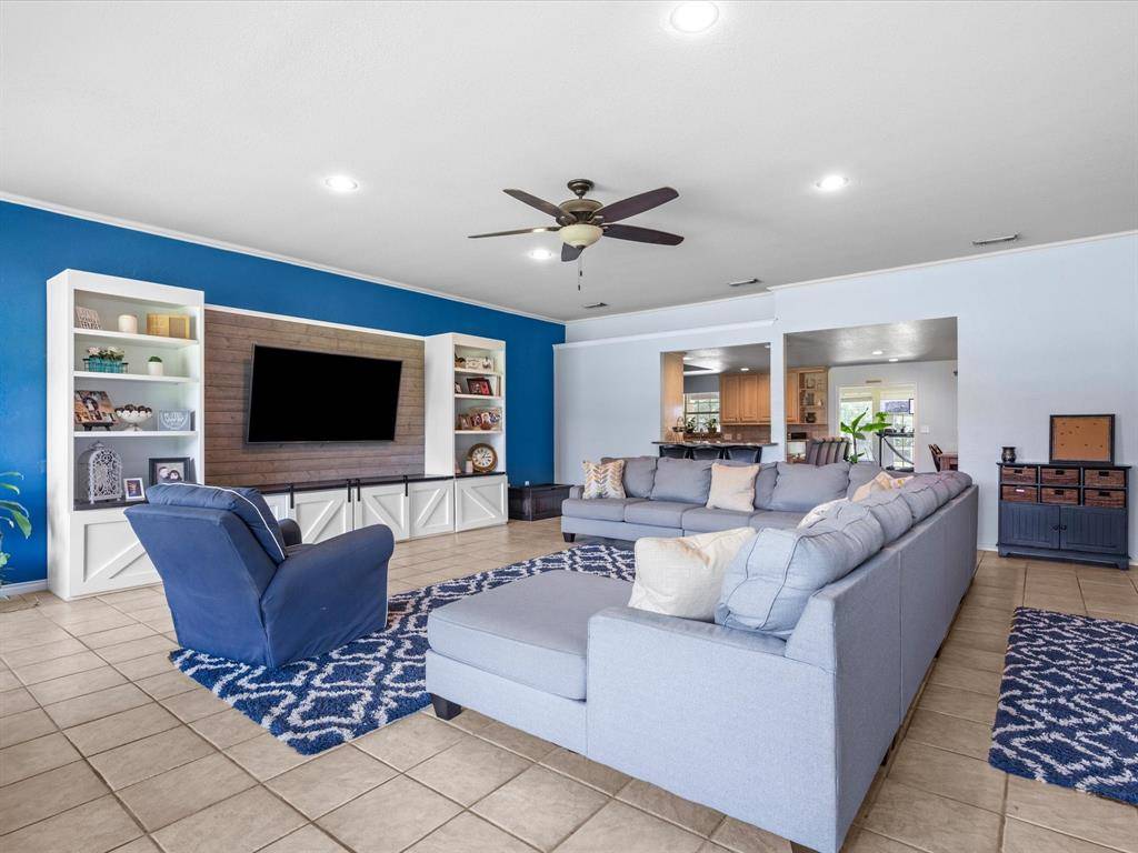 205 PR 2194, Decatur, TX 76234