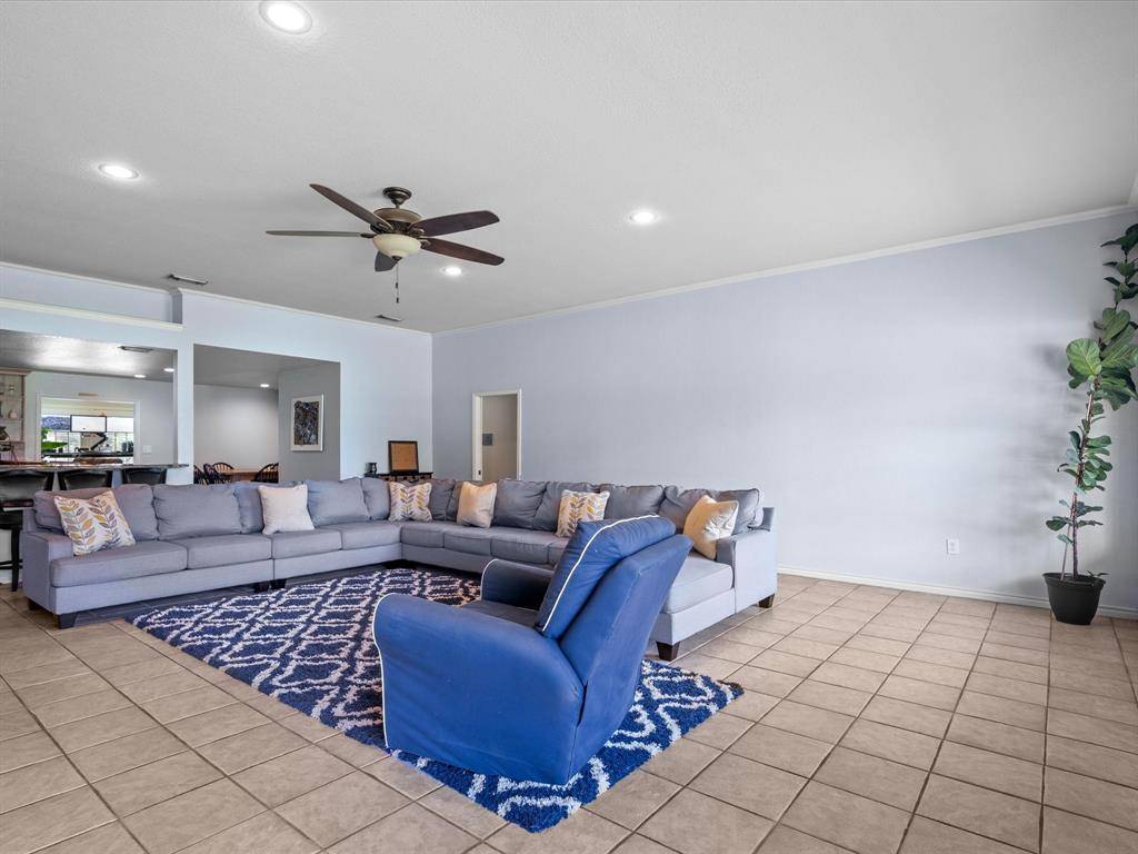 205 PR 2194, Decatur, TX 76234